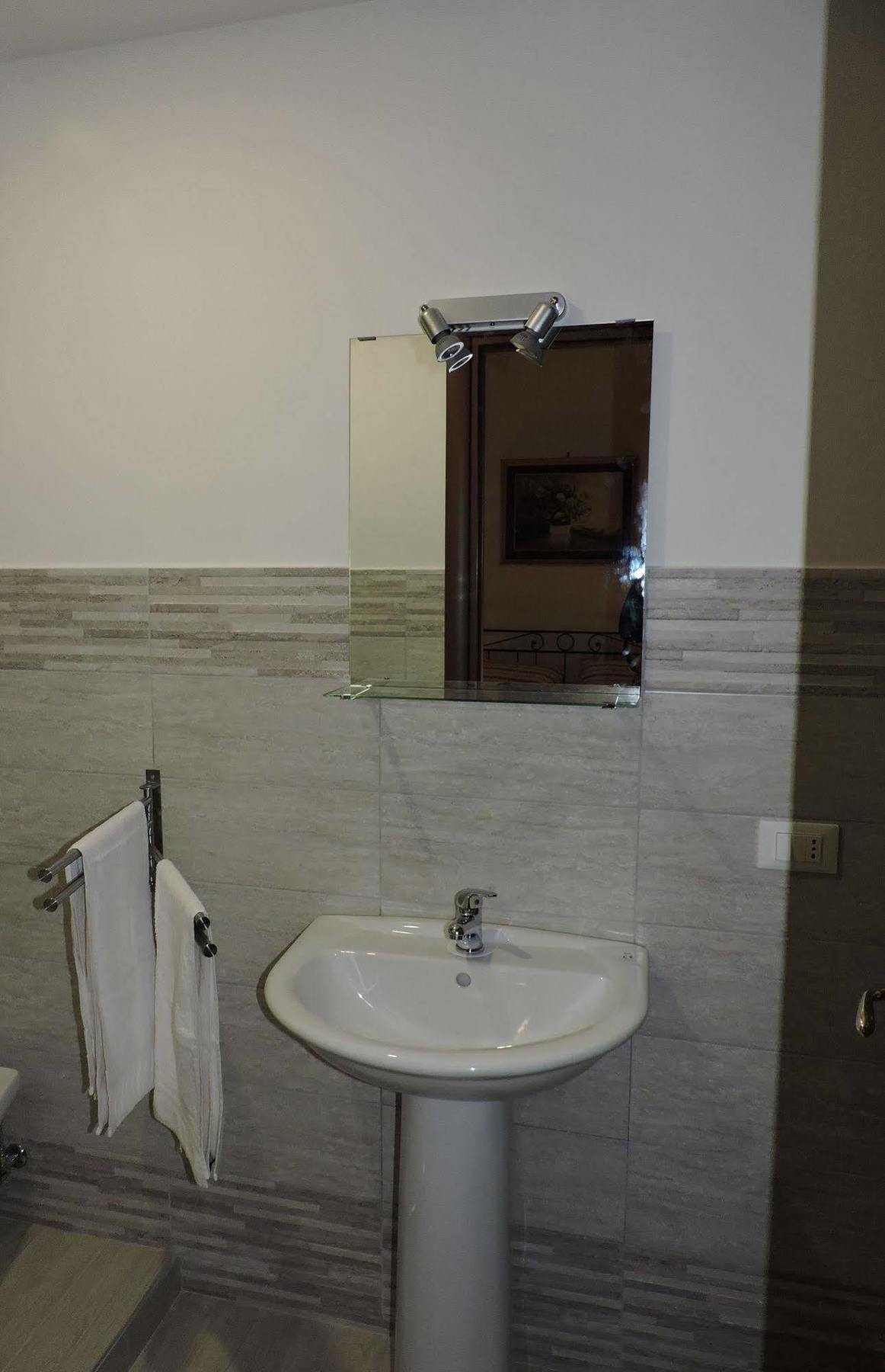 Living Rome Ottaviano B&B Extérieur photo